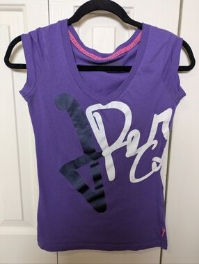 2/30$ Y2k Joshua Perets Soaring Hearts Purple V-Neck Tank with Pink Trim